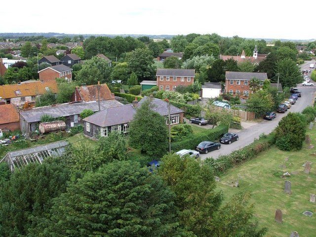 picture of Aston Clinton.